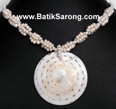 Beads Necklace with Cone Shell Pendant