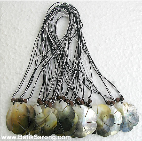 Pearl Shell Necklaces Indonesia