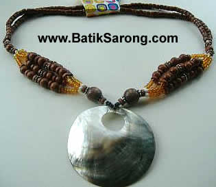 PEARL SHELL AND NATURAL BEADS NECKLACE