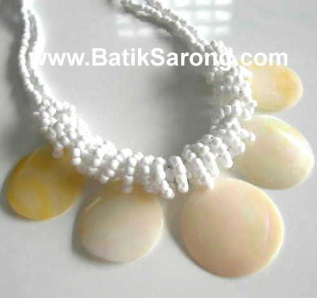 BEADS SEA SHELL NECKLACES