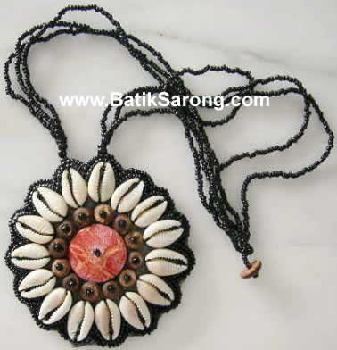 COWRIE SHELLS NECKLACES INDONESIA